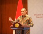 Wakil Menteri Koordinator bidang Politik dan Keamanan, Lodewijk Freidrich Paulus mengatakan Presiden Prabowo Subianto sering kali mengingatkan para pejabat untuk berhati-hati membuat kebijakan.