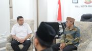 Wali Kota Makassar, Munafri Arifuddin, menggagas pendirian sekolah percontohan berbahasa Arab di Kecamatan Manggala. Ide tersebut ia sampaikan saat menerima audiensi Pengurus Wahdah Islamiyah yang dipimpin Ketua DPD Wahdah Islamiyah Makassar, Gishar Hamka, di Balai Kota Makassar.