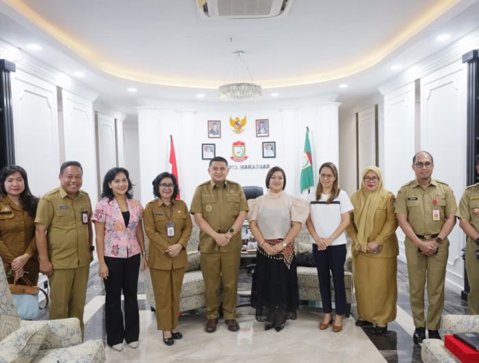 Suasana hangat terlihat di Balai Kota Makassar saat Wali Kota Munafri Arifuddin menerima kunjungan silaturahmi Konsulat Jenderal (Konjen) Filipina, Marry Jennifer Dominggo Dingal, Senin (8/9/2025). Pertemuan tersebut menjadi momentum penting untuk memperkuat hubungan bilateral, khususnya di bidang perdagangan, pariwisata, hingga pengembangan sumber daya manusia.