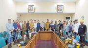 PT Huadi Nickel-Alloy Indonesia akhirnya mengeluarkan pernyataan resmi terkait polemik Perjanjian Bersama (PB) yang dinilai tidak dijalankan perusahaan oleh sejumlah buruh. Manajemen menegaskan tetap berkomitmen membayar pesangon sesuai aturan dan kesepakatan yang sebelumnya disaksikan pemerintah daerah serta pemangku kepentingan terkait.