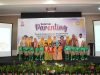 Bunda PAUD Kota Makassar, Melinda Aksa, menegaskan pentingnya pola asuh penuh kasih sayang dan disiplin positif sejak usia dini sebagai kunci pembentukan karakter anak. Hal tersebut ia sampaikan saat membuka seminar parenting bertema “Dampak Pengasuhan dan Disiplin Positif Sejak Usia Dini pada Pengembangan Karakteristik Anak yang Inklusif”di Hotel Aryaduta, Rabu (10/9/2025).