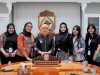 Wakil Wali Kota Makassar, Aliyah Mustika Ilham, menerima audiensi jajaran manajemen Aerotel Smile Makassar di Ruang Wakil Wali Kota, Kantor Wali Kota Makassar, Kamis (11/9/2025). Pertemuan ini menjadi ajang silaturahmi sekaligus membahas peluang kerja sama dalam memperkuat sektor pariwisata dan pemberdayaan UMKM di Kota Makassar.