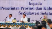 Gubernur Sulawesi Selatan, Andi Sudirman Sulaiman, menerima kunjungan Menteri Dalam Negeri (Mendagri) Tito Karnavian di Aula Asta Cita, Rumah Jabatan Gubernur Sulsel, Kamis (11/9/2025).