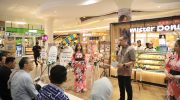 Jaringan waralaba makanan internasional Mister Donut resmi membuka gerai ke-23 di Indonesia, yang kali ini hadir di Kota Makassar, tepatnya di Trans Mall Studio (TSM) Makassar, Kamis (18/9).