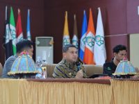 Wali Kota Makassar, Munafri Arifuddin, mengajak mahasiswa untuk berperan aktif dalam pembangunan kota melalui kolaborasi antara pemerintah, kampus, dan dunia profesi. Ajakan ini disampaikan saat menghadiri Eastern Indonesia Saintek Summit (EISS) yang digelar oleh Dewan Eksekutif Mahasiswa (DEMA) Fakultas Sains dan Teknologi UIN Alauddin Makassar di Samata, Gowa, Kamis (18/9/2025).