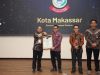 Kepala Dinas Kominfo Kota Makassar, Dr. Muhammad Roem saat menerima penghargaan Gajah Mada Digital Transformation Governance Index (GM-DTGI) Awards 2025, Kamis 18 September 2025.