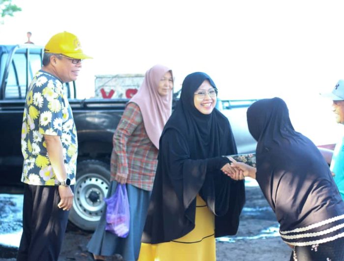 Anggota Komisi II DPR RI, Taufan Pawe, melakukan silaturahmi bersama komunitas nelayan dan pemancing lokal di Pelelangan Ikan Cempae, Kecamatan Soreang, Kota Parepare, Minggu (21/9/2025).