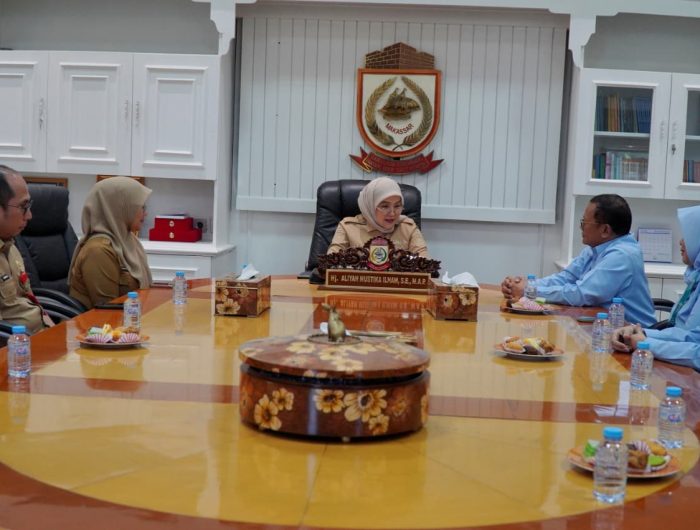 Wakil Wali Kota Makassar, Aliyah Mustika Ilham, menerima audiensi dari Balai Besar Pelatihan Kesehatan (BBPK) Kementerian Kesehatan RI di Ruang Wakil Wali Kota, Kantor Wali Kota Makassar, Senin (22/9/2025).
