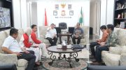 Kota Makassar bersiap menjadi pusat perhatian nasional pada November 2025 mendatang. Universitas Hasanuddin (Unhas) resmi ditunjuk menjadi tuan rumah Pekan Ilmiah Mahasiswa Nasional (PIMNAS) ke-38, ajang kompetisi ilmiah terbesar di Indonesia yang akan diikuti sekitar 3.500 mahasiswa dari 110 perguruan tinggi.