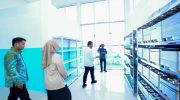 Gubernur Sulawesi Selatan, Andi Sudirman Sulaiman, meninjau langsung kesiapan pelaksanaan Program Makan Bergizi Gratis (MBG) bersama jajaran Kantor Pelayanan Pemenuhan Gizi (KPPG) Wilayah Sulsel, Kamis (25/9/2025).