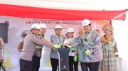 Kota Makassar resmi memulai babak baru dalam industri perhotelan dengan peletakan batu pertama (groundbreaking) Hotel Grand Mercure, hotel bintang lima pertama di Sulawesi Selatan. Acara berlangsung di kawasan Jl. Metro Tanjung Bunga, Jumat (26/9/2025), dipimpin langsung oleh Wali Kota Makassar, Munafri Arifuddin.