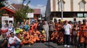 Wali Kota Makassar, Munafri Arifuddin, memuji Kecamatan Panakkukang sebagai wilayah yang sigap dan responsif dalam pengelolaan serta pemilahan sampah. Apresiasi ini ia sampaikan saat menghadiri Launching Program PESONA (Pendistribusian Sampah Organik untuk Maggot) di Kelurahan Paropo, Sabtu (27/9/2025).