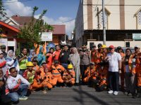 Wali Kota Makassar, Munafri Arifuddin, memuji Kecamatan Panakkukang sebagai wilayah yang sigap dan responsif dalam pengelolaan serta pemilahan sampah. Apresiasi ini ia sampaikan saat menghadiri Launching Program PESONA (Pendistribusian Sampah Organik untuk Maggot) di Kelurahan Paropo, Sabtu (27/9/2025).