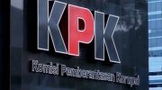 Komisi Pemberantasan Korupsi (KPK) memastikan dalam waktu dekat akan menetapkan tersangka dalam kasus dugaan korupsi kuota haji 2023–2024 di Kementerian Agama (Kemenag). Kasus ini tidak hanya merugikan negara lebih dari Rp1 triliun, tetapi juga membuat ribuan calon jemaah reguler gagal berangkat ke Tanah Suci.