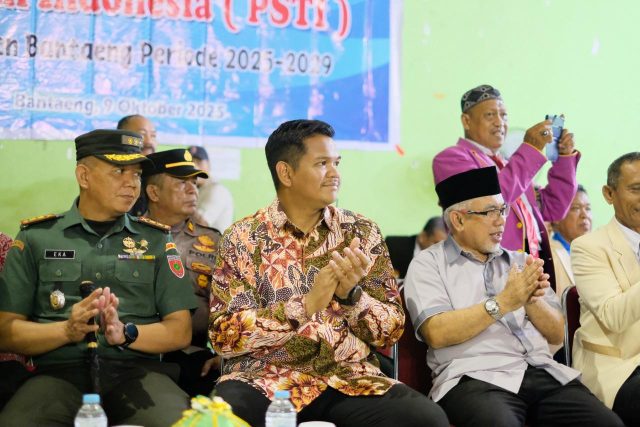 Bupati Bantaeng, M. Fathul Fauzy Nurdin, resmi membuka Babak Kualifikasi Pekan Olahraga Provinsi (Pra Porprov) Sulsel Tahun 2026 untuk Cabang Olahraga (Cabor) Sepak Takraw, yang digelar di GOR Malilingi, Kamis (9/10/2025).