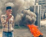 Aksi demonstrasi jilid II yang digelar oleh Garda Aktivis Mahasiswa Indonesia (GAKMI) di depan kantor Dinas Tanaman Pangan, Hortikultura dan Perkebunan (TPHBUN) Sulawesi Selatan berlangsung memanas.