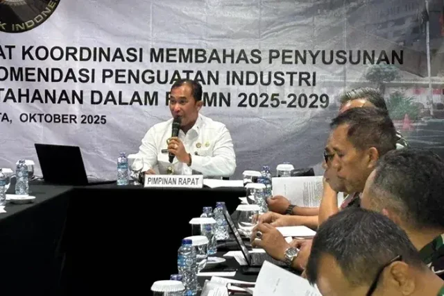 Kemenko Polkam Bahas Penguatan Kekuatan TNI 2025–2029: Fokus pada Pertahanan Pulau Strategis dan Modernisasi Alutsista 13 Kementerian Koordinator Bidang Politik, Hukum, dan Keamanan (Kemenko Polkam) menggelar rapat koordinasi nasional membahas arah pembangunan kekuatan Tentara Nasional Indonesia (TNI) periode 2025–2029.