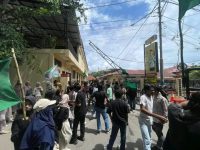 Himpunan Mahasiswa Islam (HMI) Komisariat Secabang Dompu kembali menggelar aksi demonstrasi jilid II untuk mempertanyakan penegakan supremasi hukum di wilayah Polres Dompu. Aksi berlangsung di depan kantor DPRD Kabupaten Dompu dan Mapolres Dompu pada Rabu (19/11/2025).