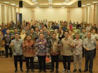 Dalam pembekalan penguatan tata kelola keuangan daerah yang digelar Pemerintah Kota Parepare, Direktur Jenderal Bina Keuangan Daerah Kemendagri, Dr. Agus Fatoni, menyampaikan kritik konstruktif terhadap fenomena pejabat yang ingin menduduki jabatan, namun tidak memiliki keberanian mengambil keputusan dan menanggung risiko jabatan tersebut.