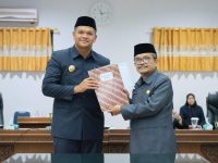 DPRD Kabupaten Bantaeng resmi mengesahkan Anggaran Pendapatan Belanja Daerah (APBD) Tahun Anggaran 2026, pada Rapat Paripurna, Jumat malam, 28 November 2026.