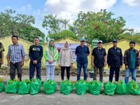 Pemerintah Kecamatan Mamajang bekerja sama dengan Perempuan Indonesia Maju (PIM) Kota Makassar mengadakan kegiatan penanaman bibit pohon di depan TPU Islam Dadi, Jalan Onta Baru, Kelurahan Mamajang Luar, Jumat (28/11/2025). Aksi ini digelar dalam rangka memperingati Hari Menanam Pohon Indonesia (HMPI) yang setiap tahun jatuh pada 28 November.
