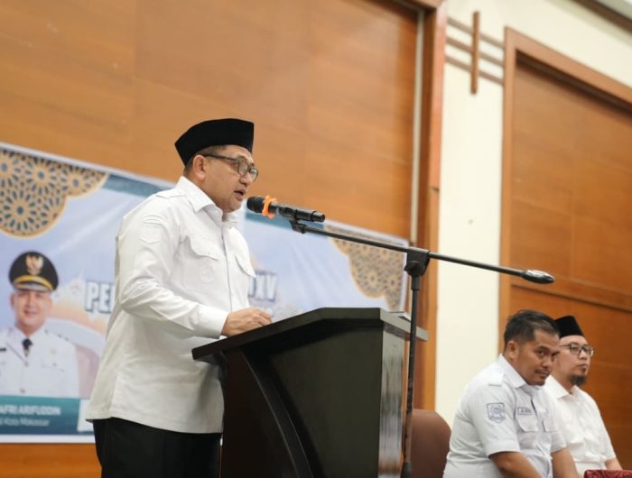 Wali Kota Appi Siapkan Standarisasi Masjid: Wajib Punya SOP Kebersihan dan Keuangan Transparan 13 cfb820f1 5212 4e59 9b6b 6230c44f2f8c