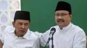 Pengurus Besar Nahdlatul Ulama (PBNU) resmi melakukan perombakan besar terhadap struktur kepengurusan inti melalui Rapat Harian Tanfidziyah pada Jumat (28/11/2025) sore. Keputusan tersebut ditetapkan dalam risalah rapat yang telah ditandatangani oleh Ketua Umum PBNU, KH Yahya Cholil Staquf.