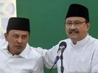 Pengurus Besar Nahdlatul Ulama (PBNU) resmi melakukan perombakan besar terhadap struktur kepengurusan inti melalui Rapat Harian Tanfidziyah pada Jumat (28/11/2025) sore. Keputusan tersebut ditetapkan dalam risalah rapat yang telah ditandatangani oleh Ketua Umum PBNU, KH Yahya Cholil Staquf.