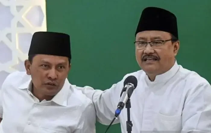 Pengurus Besar Nahdlatul Ulama (PBNU) resmi melakukan perombakan besar terhadap struktur kepengurusan inti melalui Rapat Harian Tanfidziyah pada Jumat (28/11/2025) sore. Keputusan tersebut ditetapkan dalam risalah rapat yang telah ditandatangani oleh Ketua Umum PBNU, KH Yahya Cholil Staquf.