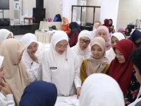 Modernisasi Aksara Lontara, Dekranasda Makassar Ciptakan Pembatik Baru Lewat Pelatihan Membatik 14 34c98c15 333b 4619 9d98 6357dcaf0dbe