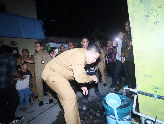 2,5 Dekade Krisis Air, Ratusan Rumah Warga Makassar Ini Akhirnya Dapat Sambungan Air PDAM Gratis 13 92cf7b2a 0063 4d50 8e31 db457b104032