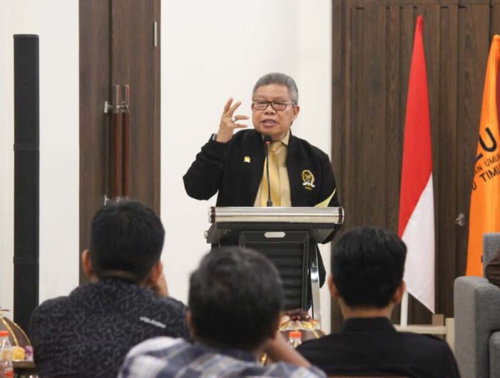 Anggota Komisi II DPR RI, Taufan Pawe dari Fraksi Partai Golkar, yang juga menjabat sebagai Anggota Badan Anggaran (Banggar) DPR RI, memberikan sejumlah catatan strategis rapat kerja Komisi II untuk membahas evaluasi dan proyeksi program kerja kementerian/lembaga 2025 yang digelar pada Selasa (25/11/2025).