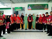 Wakil Gubernur Sulawesi Selatan, Fatmawati Rusdi, melakukan peninjauan langsung ke Posyandu dan Pos KB Matahari Rindam XIV Hasanuddin, yang berlokasi di Desa Mata Allo, Kecamatan Bontomarannu, Kabupaten Gowa, pada Kamis, 4 Desember 2025.