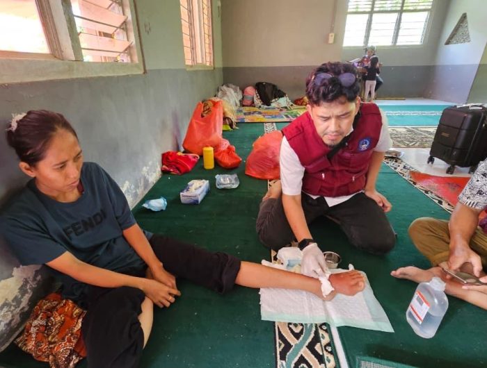 Tim Kesehatan dan Kedaruratan Pemerintah Provinsi (Pemprov) Sulawesi Selatan (Sulsel) yang dilepas oleh Gubernur Andi Sudirman Sulaiman pada Selasa, 2 Desember 2025, kini telah memulai tugas kemanusiaan di lokasi bencana di wilayah Sumatera.