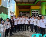 Camat Mamajang, Andi Irdan Pandita, S.STP., M.Si., bersama Sekretaris Camat Mamajang, Andi Muhammad Adri, SH., turut mendampingi Kepala Dinas Penataan Ruang Kota Makassar, Ir. H. Muh. Fuad Azis, ST., M.Si., dalam pemantauan langsung proses pemungutan suara Pemilihan Ketua RT/RW di sejumlah Tempat Pemungutan Suara (TPS) di Kelurahan Bonto Biraeng dan Kelurahan Labuang Baji, Rabu 3 Desember 2025.