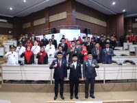 Wali Kota Parepare Tasming Hamid Lantik Pejabat Baru, Tekankan Peningkatan Kinerja 15 Wali Kota Parepare, Tasming Hamid melantik dan mengambil sumpah sejumlah pejabat administrator, pengawas, serta kepala puskesmas di lingkungan Pemerintah Kota Parepare. Kegiatan berlangsung di Ruang Pola Kantor Wali Kota Parepare, Senin, 8 Desember 2025.