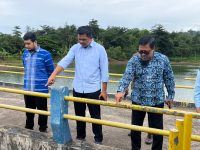 Bupati Bantaeng Terima Kunjungan Bupati Buton dan Koordinator Jalan Kementerian PPN/Bappenas 14 Bupati Bantaeng, M. Fathul Fauzy Nurdin (Uji Nurdin) menerima kunjungan Koordinator Jalan dan Laut Direktorat Konektivitas dan Infrastuktur Logistik Kedeputian Bidang Infrastruktur Kementerian Perencanaan Pembangunan Nasional, Badan Perencanaan Pembangunan Nasional (PPN/Bapennas), Ahmad Zainuddin, Sabtu, 13 Desember 2025.