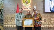 Pemerintah Provinsi Sulawesi Selatan meraih penghargaan Outstanding Public Service Innovations (OPSI) dari Kementerian Pendayagunaan Aparatur Negara dan Reformasi Birokrasi (KemenPAN-RB) melalui inovasi PACARITA (Pemuda Cinta Bahari Anti Bom dan Bius Ikan).