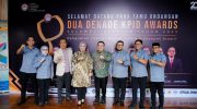 Wakil Gubernur Sulawesi Selatan, Fatmawati Rusdi, menerima penghargaan Tokoh Perempuan Peduli Penyiaran pada ajang Anugerah Penyiaran Sulawesi Selatan: Dua Dekade KPID Awards 2025. Kegiatan tersebut berlangsung di Ballroom Teater Menara Phinisi, Universitas Negeri Makassar (UNM), Senin, 15 Desember 2025.