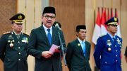 Sekretaris Daerah Provinsi Sulawesi Selatan, Jufri Rahman, bertindak selaku Inspektur Upacara pada Peringatan Hari Bela Negara ke-77 Tahun 2025 tingkat Provinsi Sulawesi Selatan yang digelar di Ruang Pola Kantor Gubernur Sulsel, Jumat, 19 Desember 2025.