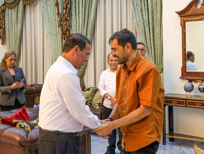 Gubernur Aceh Muzakir Manaf menemui Menteri Pertanian Andi Amran Sulaiman di kediaman Menteri Pertanian, Jakarta, Senin (22/12/2025).