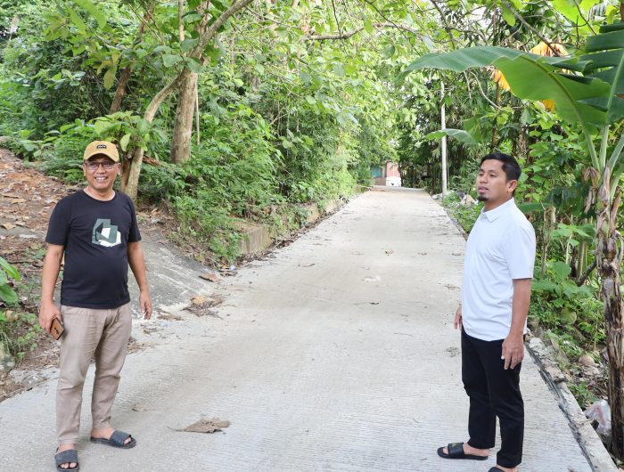 Wali Kota Parepare, Tasming Hamid, turun langsung memantau sejumlah pengerjaan infrastruktur jalan di Kota Parepare.