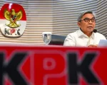 Komisi Pemberantasan Korupsi (KPK) menegaskan masih membutuhkan penugasan anggota Kepolisian Negara Republik Indonesia (Polri) di lingkungan KPK, meski Mahkamah Konstitusi (MK) melarang anggota Polri aktif menduduki jabatan di luar institusi kepolisian.