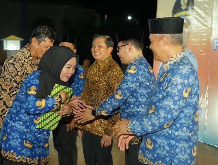 Wali Kota Parepare Tasming Hamid Serahkan SK Pengangkatan 42 PPPK Tahap II Formasi 2024