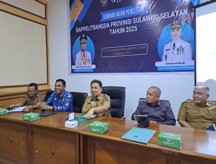 Pemerintah Provinsi Sulawesi Selatan melalui Badan Perencanaan Pembangunan, Penelitian dan Pengembangan Daerah (Bappelitbangda) menyelenggarakan Seminar Akhir Penelitian Kebijakan Tambahan Penghasilan Pegawai (TPP) Aparatur Sipil Negara (ASN), bertempat di Ruang Rapat Latimojong, Kantor Gubernur Sulsel, Senin, 22 Desember 2025.