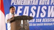 Wali Kota Parepare Tasming Hamid menegaskan bahwa pendidikan merupakan investasi jangka panjang paling berharga bagi masa depan daerah dan bangsa. Oleh karena itu, Pemerintah Kota Parepare berkomitmen memastikan tidak ada anak yang tertinggal pendidikannya hanya karena keterbatasan ekonomi.