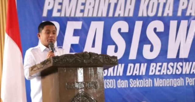 Wali Kota Parepare Tasming Hamid menegaskan bahwa pendidikan merupakan investasi jangka panjang paling berharga bagi masa depan daerah dan bangsa. Oleh karena itu, Pemerintah Kota Parepare berkomitmen memastikan tidak ada anak yang tertinggal pendidikannya hanya karena keterbatasan ekonomi.