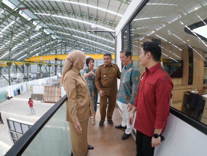Dorong Pertumbuhan Industri, Appi-Aliyah Resmikan Pabrik Kaca PT Sanno Abadi Cemerlang 13 a1c6e8fe 799c 41ee 9be0 61e12e421a2a