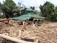 Pemerintah Provinsi Sulawesi Selatan kembali menunjukkan kepedulian terhadap daerah-daerah yang terdampak bencana hidrometeorologi di wilayah barat Indonesia.