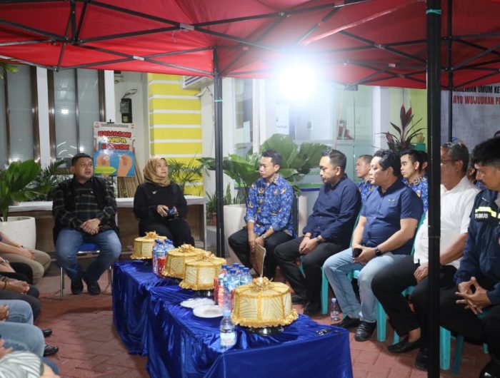 e33ea1db f48d 49ea b733 c885a31cee55